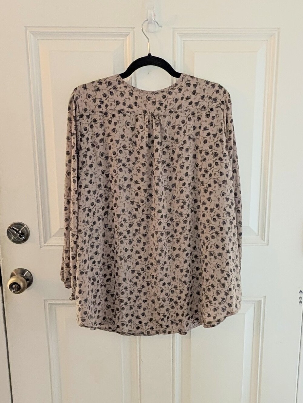 Monday Fun Kinny Split Neck Smocked Shoulder Blouse - 2X - Picture 2 of 7
